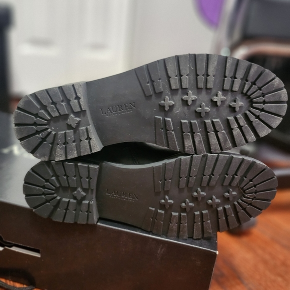 Boots - Picture 3 of 7